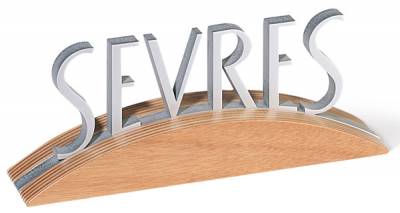 Sevres - Logo display