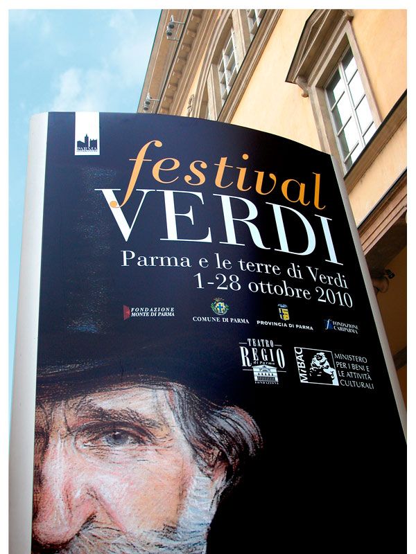 Festival Verdi 2010 - totem