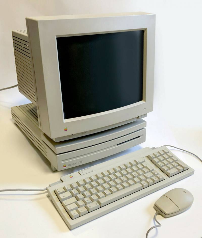 Apple Macintosh LCIII del 1993 + stampante. Completo e funzionante